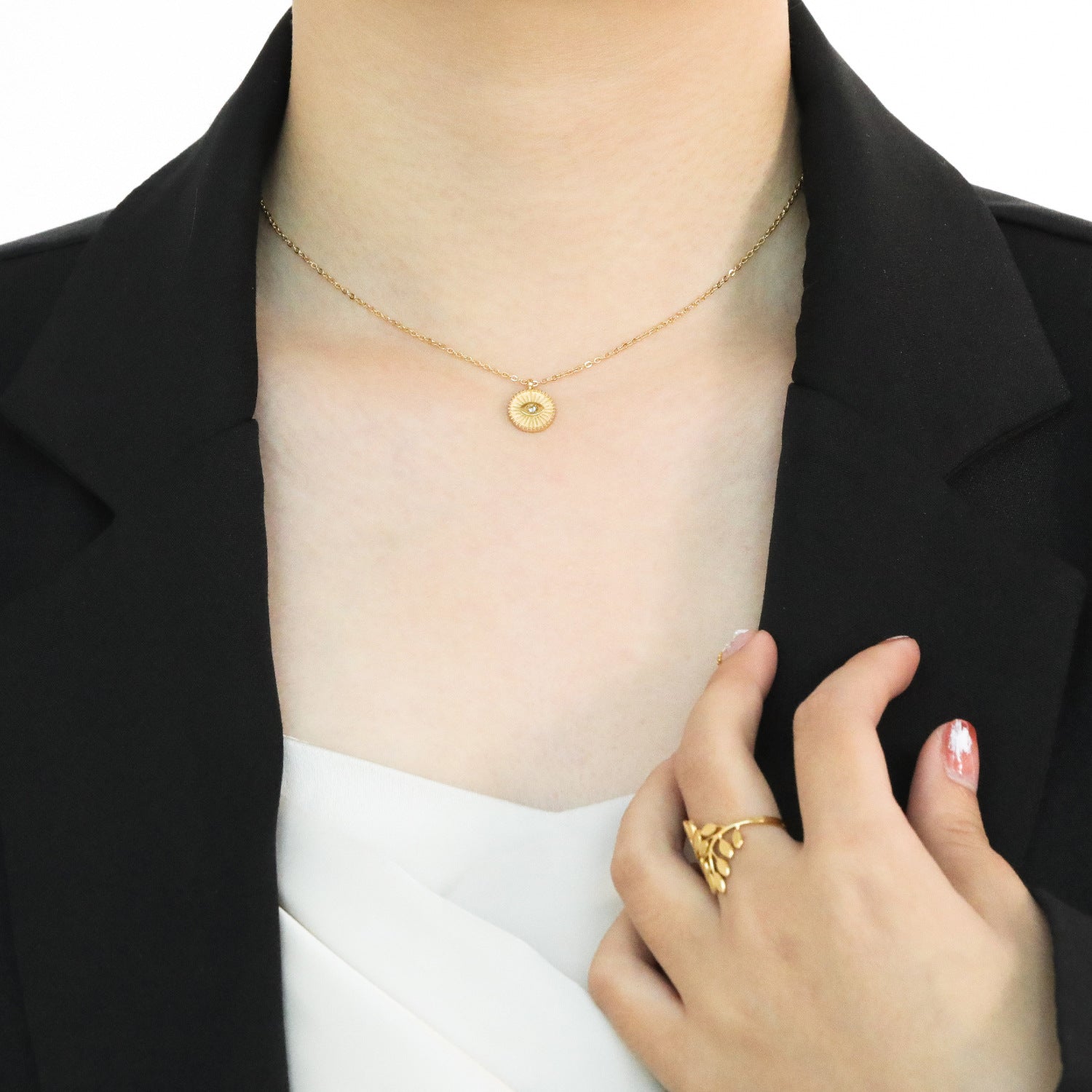 Wholesale Devil's Eye Diamond Plated 18K Gold Titanium Steel Necklace Clavicle Chain